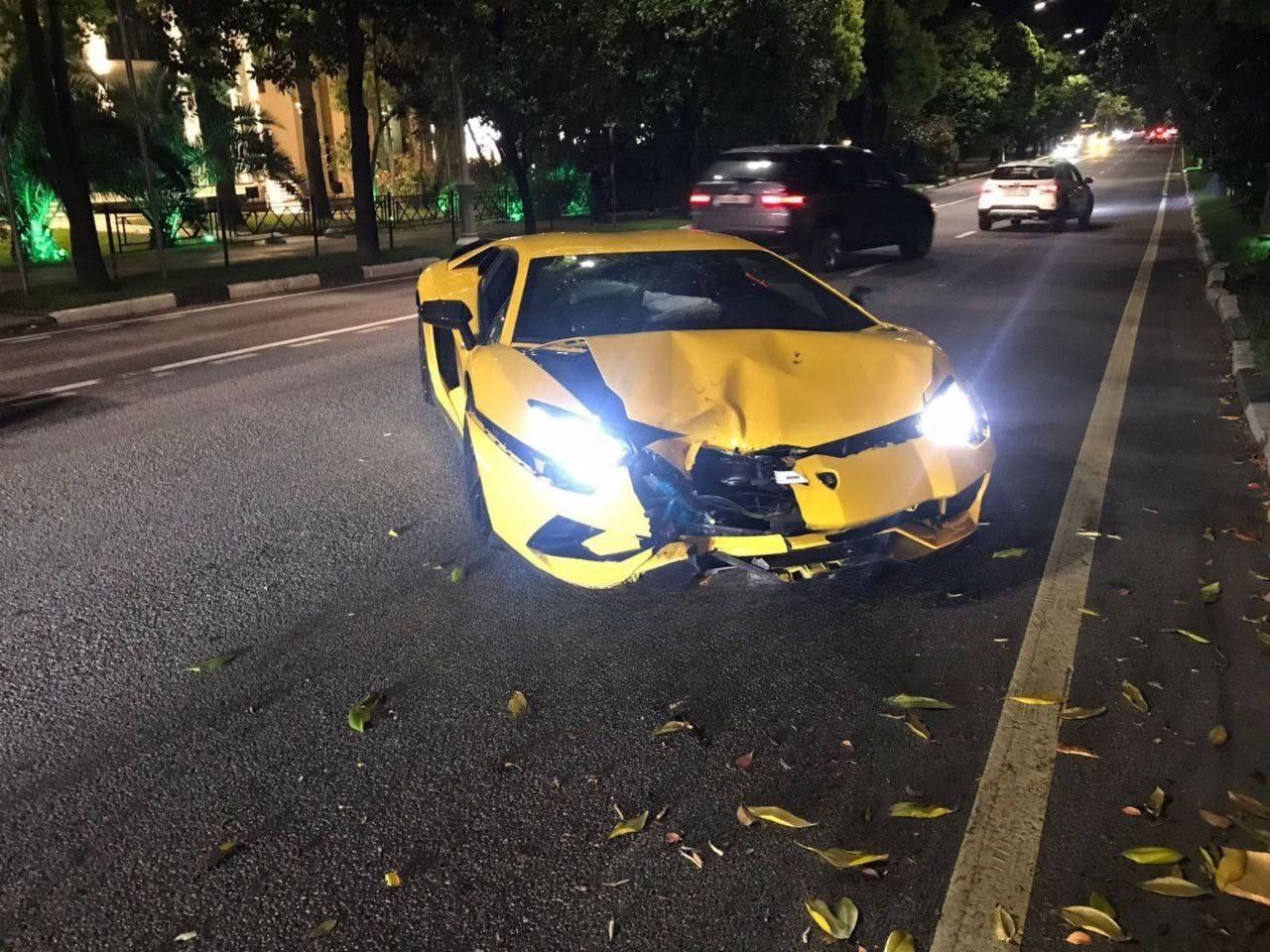 В центре Сочи водитель разбил спорткар “Lamborghini” - Новости Сочи  