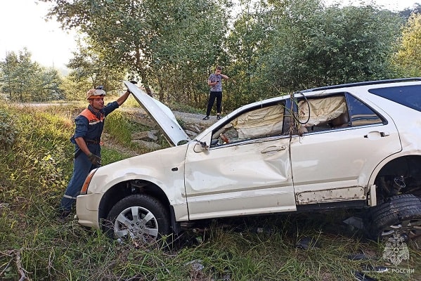 Спасатели помогли сочинцам после ДТП